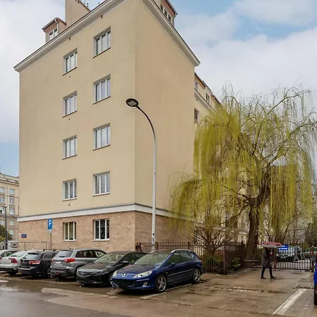 Bright Rakowiecka Near Pole Mokotowskie By Renters * Warsaw