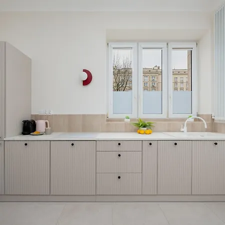Apartment Bright Rakowiecka Near Pole Mokotowskie By Renters